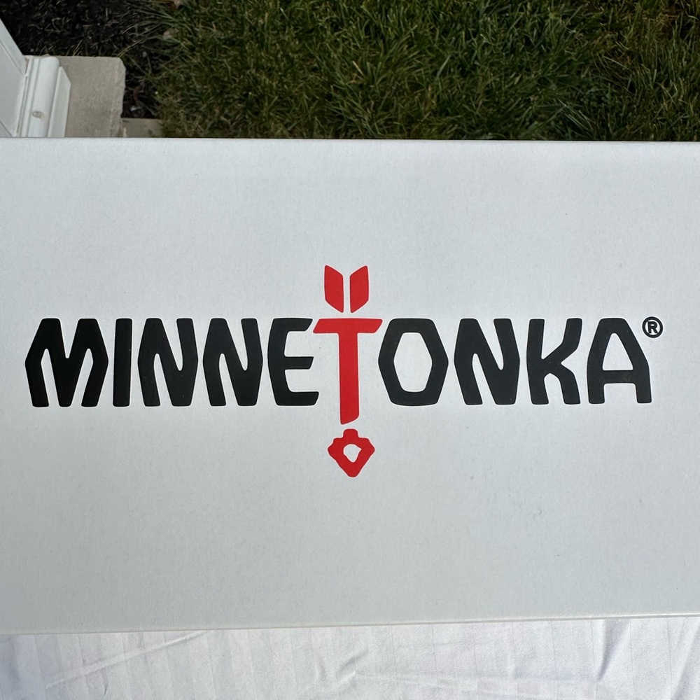NWB Minnetonka Loni Slippers - Picture 6 of 7